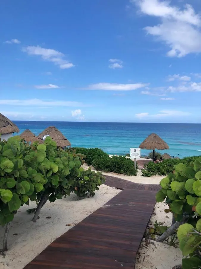 777 Lenderman Hostal 777 Cancun